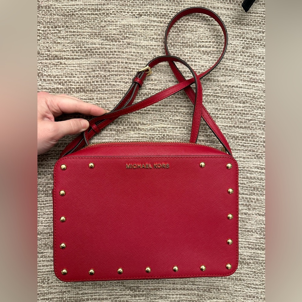Red Micheal Kors crossbody